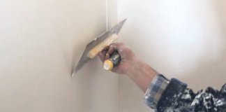 İnşaat Ustası Ürettiği Sıvayı İhraç Etmeye Başladı!