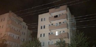 5 Katlı Bina, Kendiliğinden Çökmek Üzere!