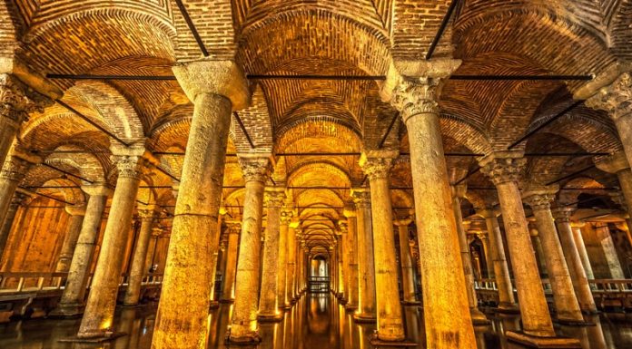 yerebatan-sarnici-istanbul-696x385