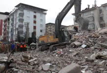 Deprem Bölgesinde Asbest Tehlikesi